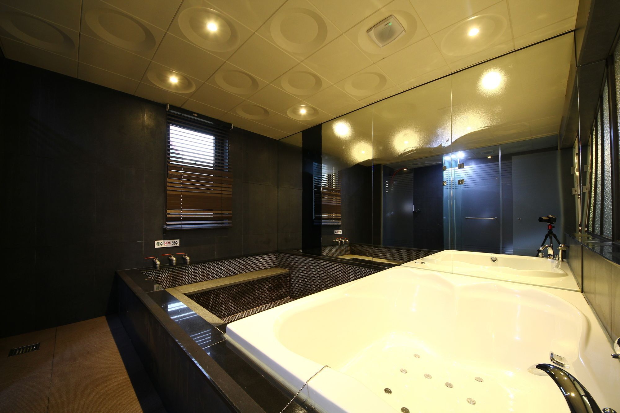 Habibi Hotel Inczhon Zewnętrze zdjęcie